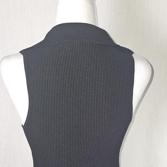 Aritzia Babaton Deep V Neck Sculpt Knit Ribbed Dress Sz M Black - Picture 8 of 15